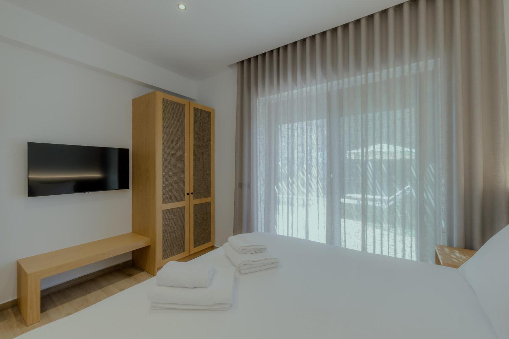 Niama Luxury Apartments นาฟปลิโอ ภายนอก รูปภาพ